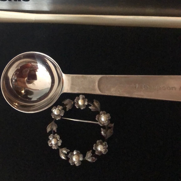 Antique Pearl Silver Pin - Picture 8 of 8